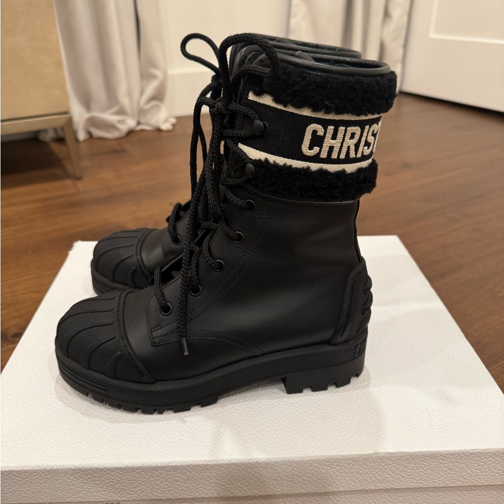 Dior D’major boots